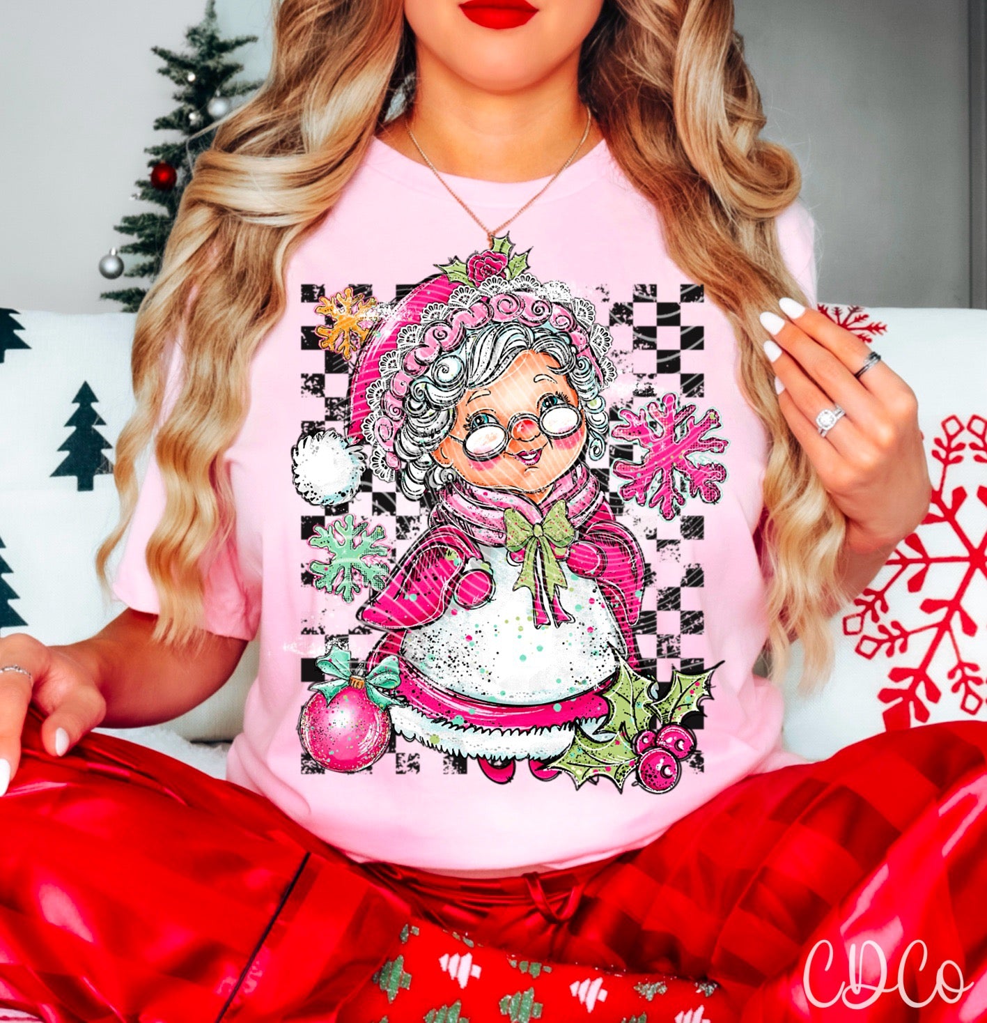Mrs. Clause Checkered Background - 8167 DTF