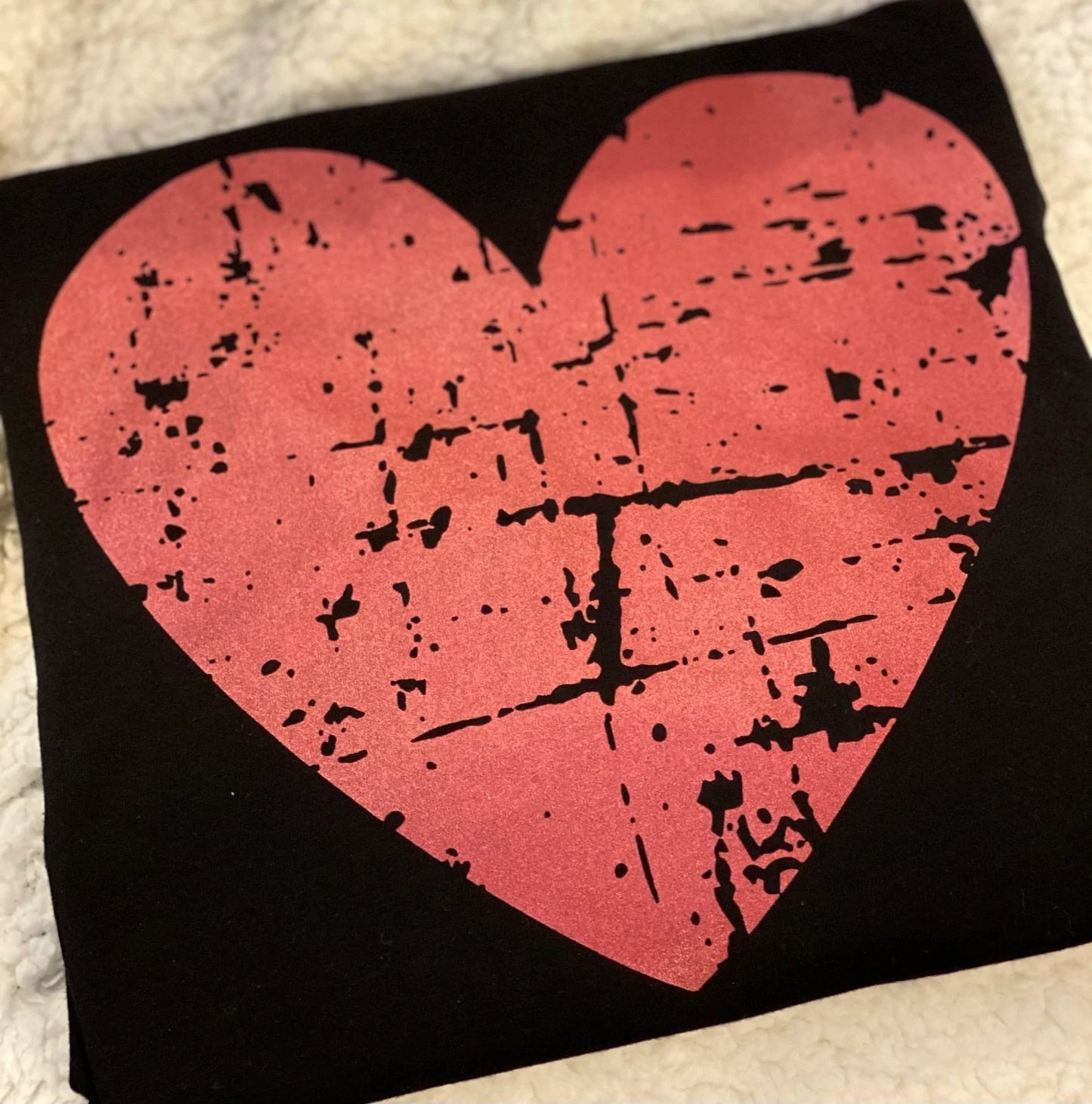 Distressed Heart Metallic Red/Pink (325°)